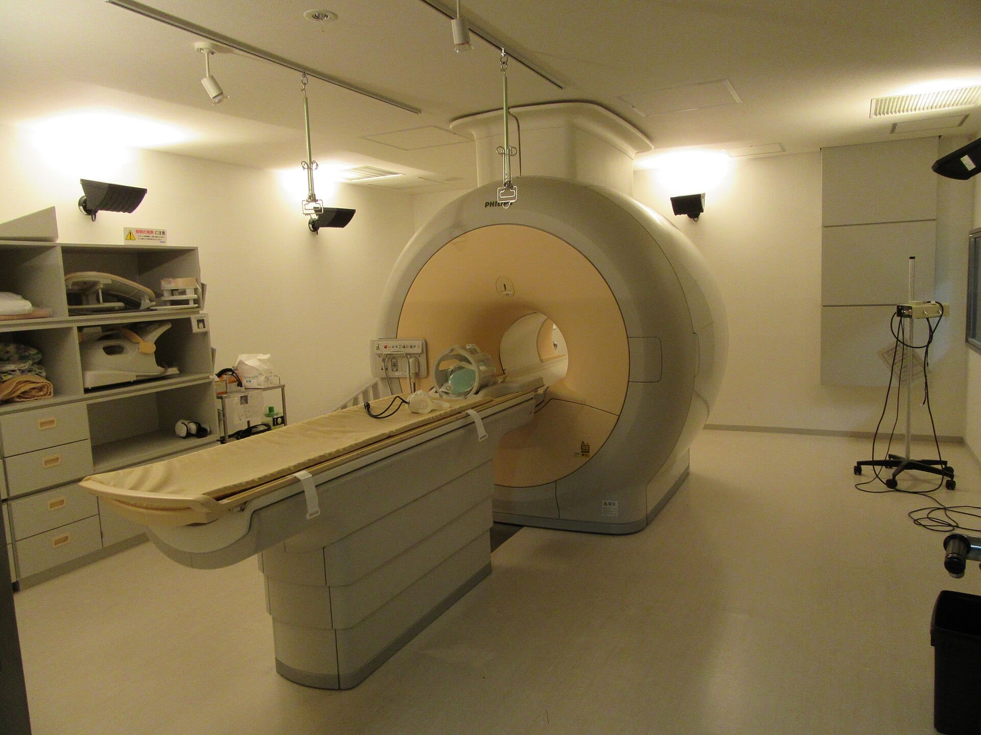 MR med implantat – vad behöver mottagningen veta?